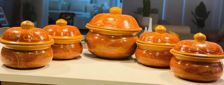 Healthy Natural Cooking pot